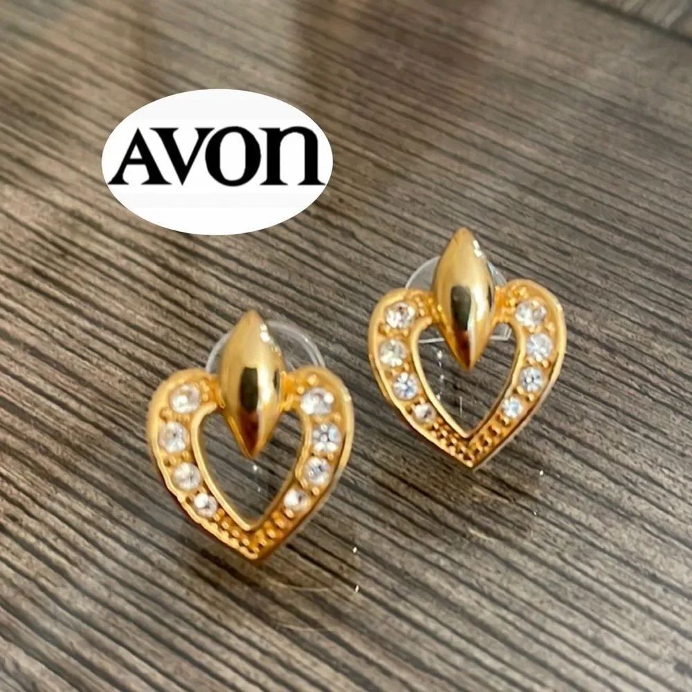 Vintage Avon Glistening Heart Rhinestone Heart Shaped Earring